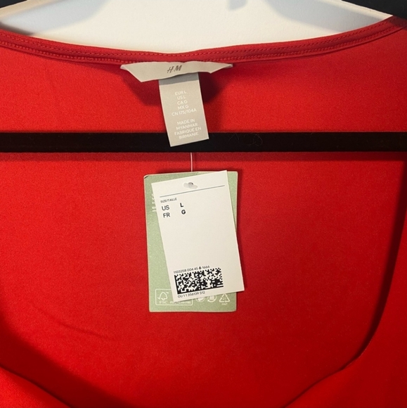 NWT H&M Sweetheart neckline, long sleeves, and straight-cut hem jersey shirt - Picture 5 of 5